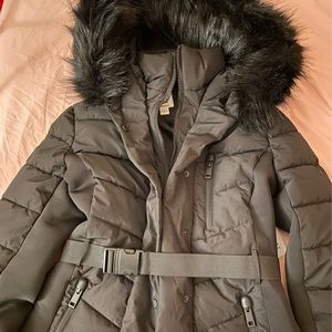 BRAND NEW! Cute black coat with fur hood and buckle